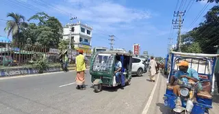 এখন টেলিভিশনে সংবাদ প্রচারের পর নোয়াখালীতে ৫ চাঁদাবাজ আটক